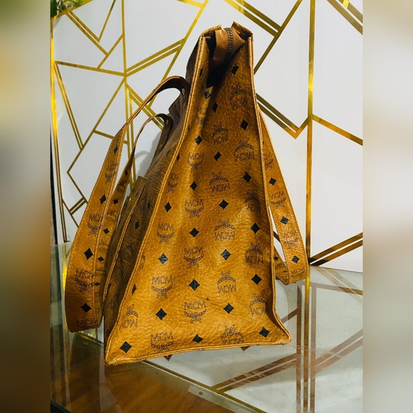 Sold!!Authentic MCM XL Germany tote - Picture 11 of 11